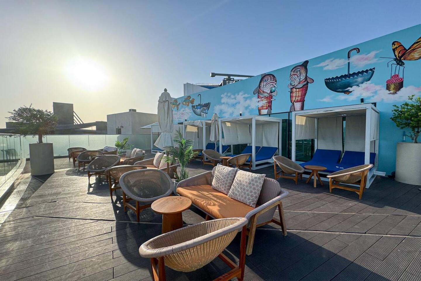 Luxury 1br - Stunning View - Beautiful Pool - Palm * Dubai